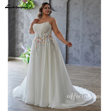 Plus Size Flowers Lace Appliques Wedding Dress with Side Slit
