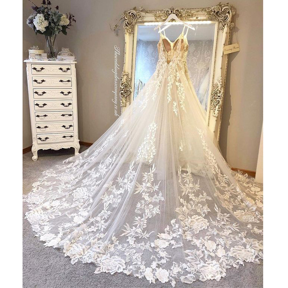 Spaghetti Straps Lace Wedding Dress Sexy Bridal Tulle Boho Wedding Gown