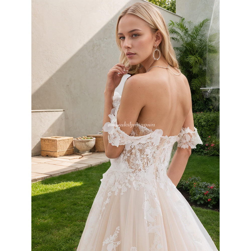 Off the Shoulder Champagne Wedding Dresses Applique Lace Sweetheart Tulle A Line Bridal Gown
