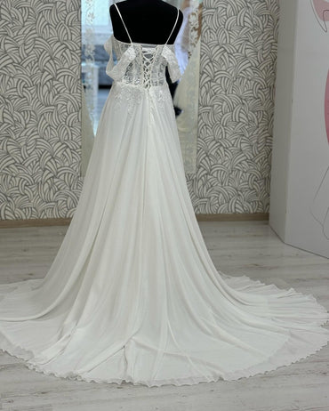 A Line Women's Chiffon Beach Wedding Dresses Side Slit Bride Gowns with Beads Lace