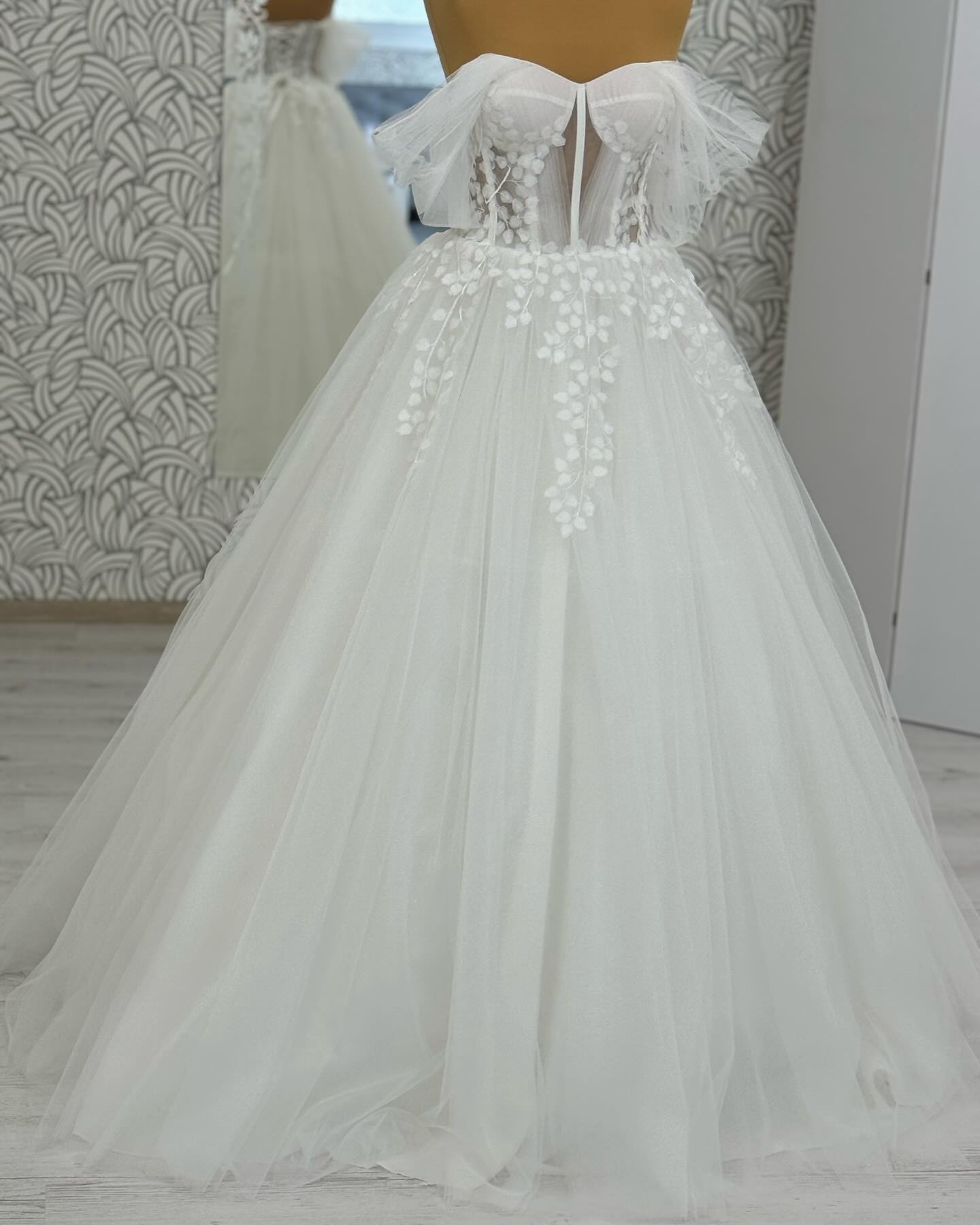 Civil Boho A Line Wedding Dress Floral Lace Appliques Beach Bridal Gown