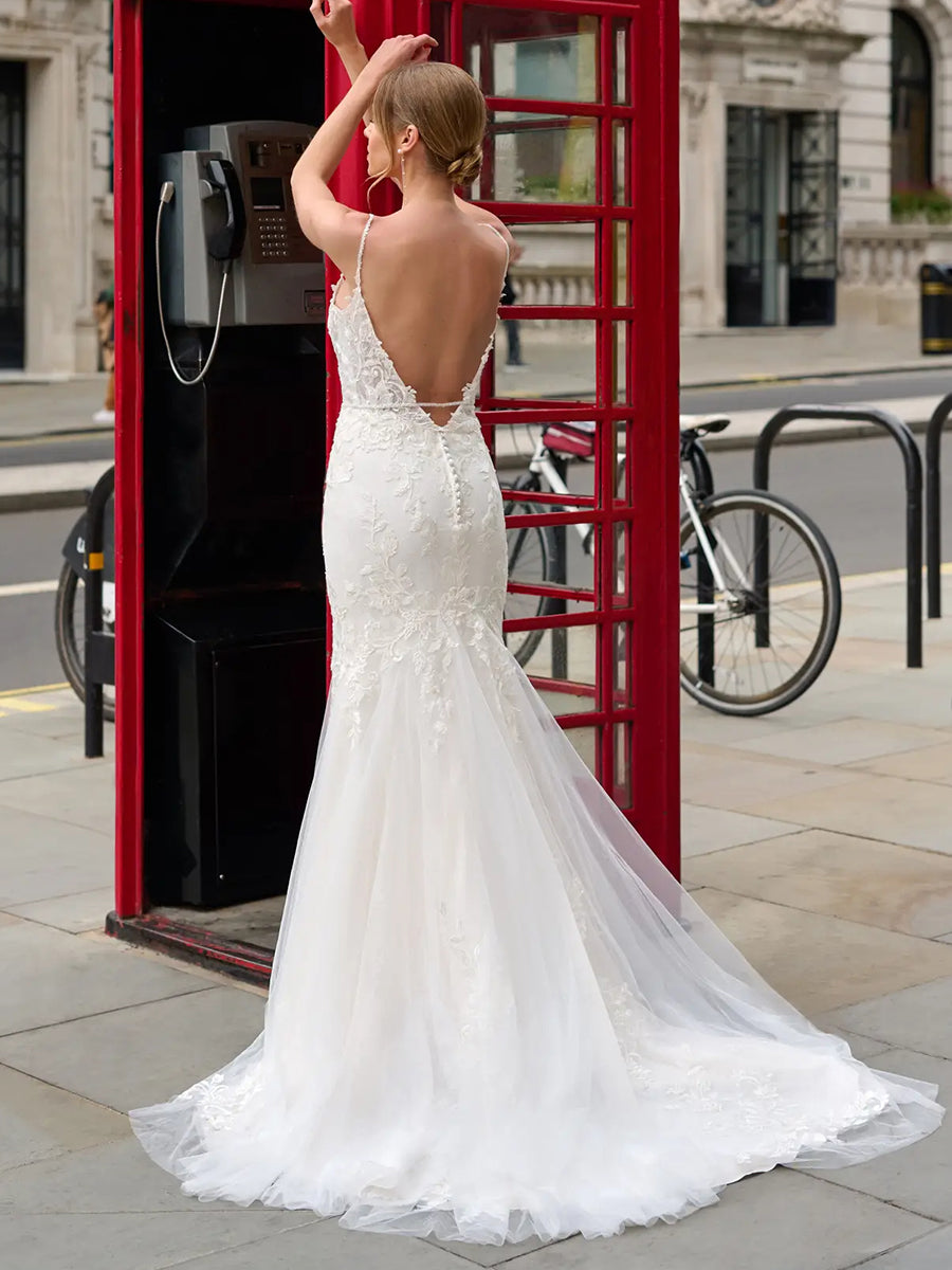Spaghetti Straps Sweetheart Backless Lace Tulle Mermaid Wedding Dress with Train