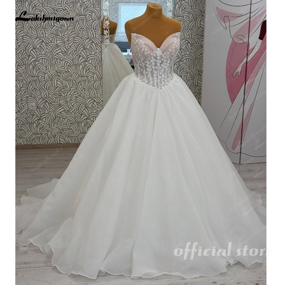 Sweetheart Lace Applique Organza Bridal Grown Lace Applique A-Line Wedding Dress