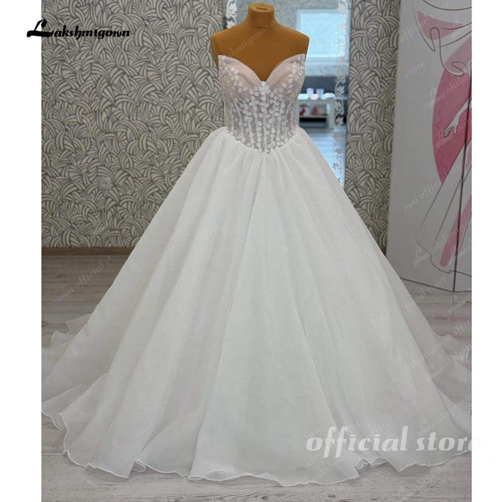 Sweetheart Lace Applique Organza Bridal Grown Lace Applique A-Line Wedding Dress