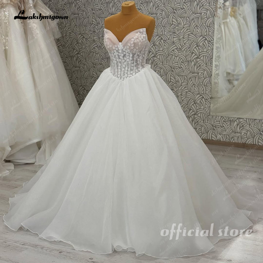 Sweetheart Lace Applique Organza Bridal Grown Lace Applique A-Line Wedding Dress