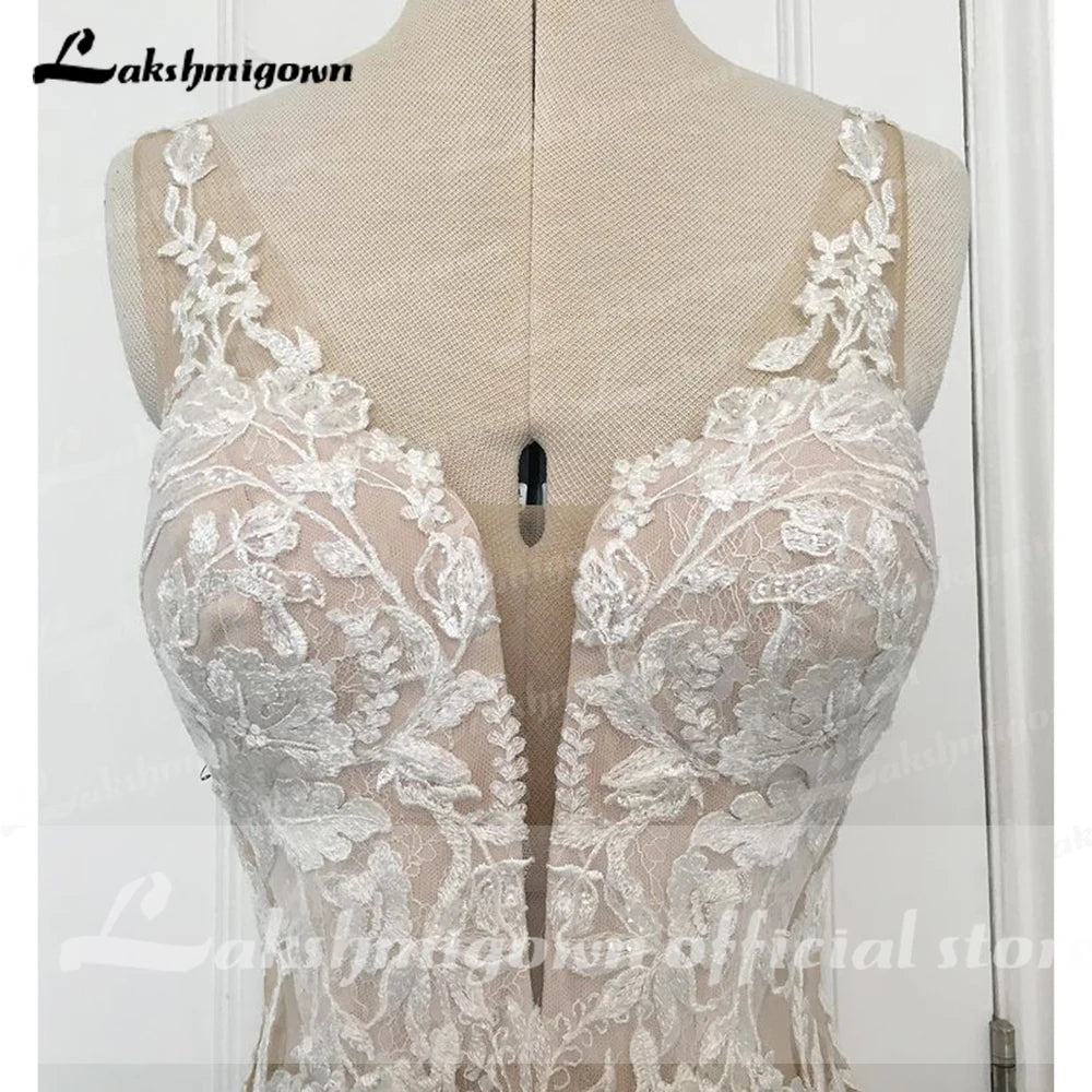 V Neck Illusion Court Train Boho Mermaid/Trumpet Wedding Dress