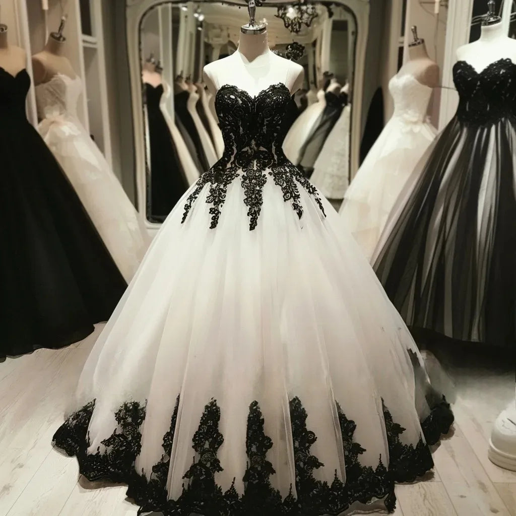 Black And White Wedding Dress Lace Appliques Sweetheart Corset A-Line Floor Length Bridal Gowns
