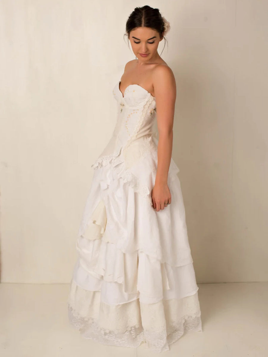 A-Line Sweetheart Corset Tiered Lace Embroidery Wedding Dress
