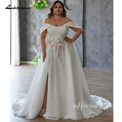 Plus Size Flowers Lace Appliques Wedding Dress with Side Slit