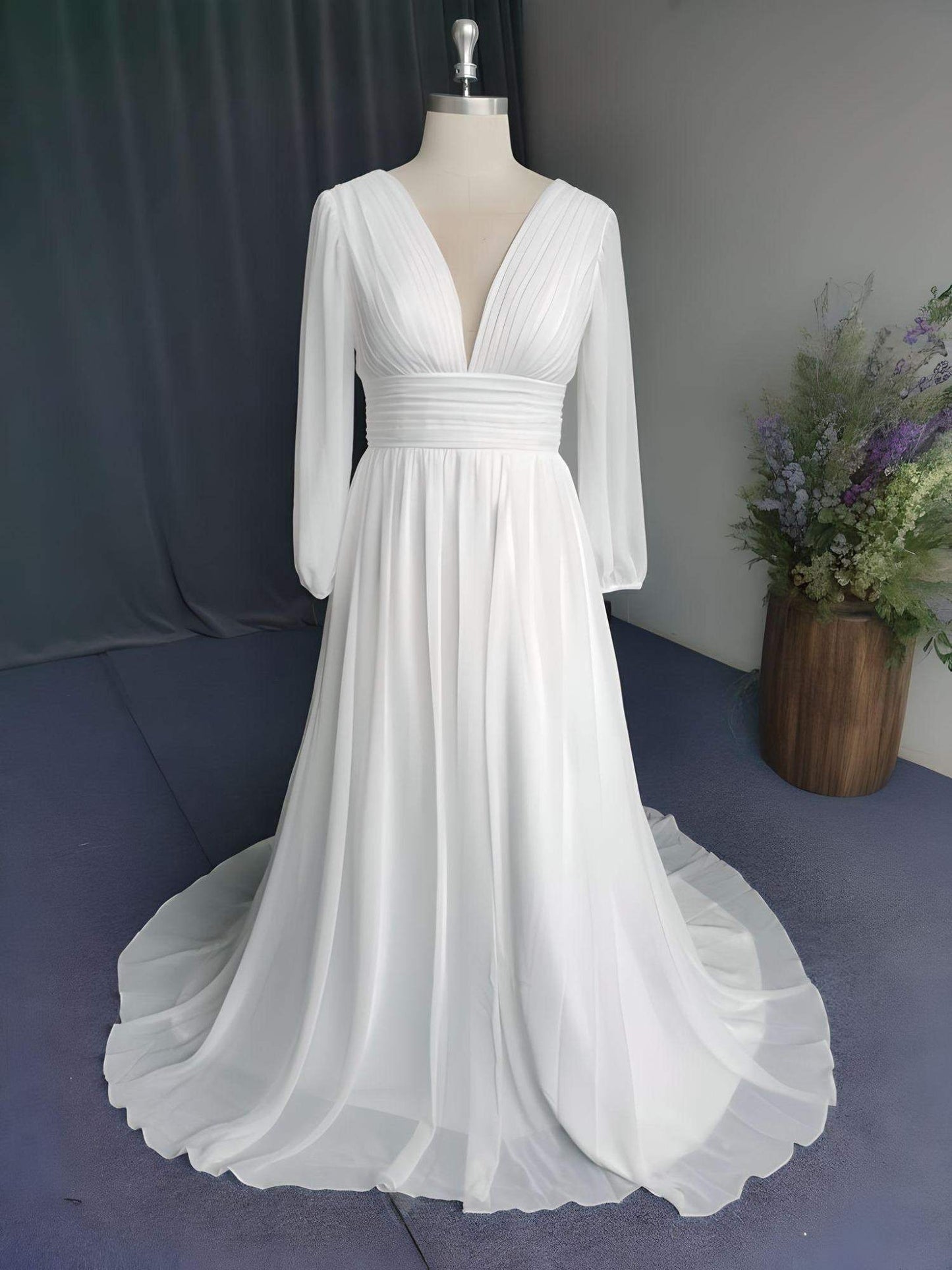 Chifon Beach Wedding Dress with Long Sleeves