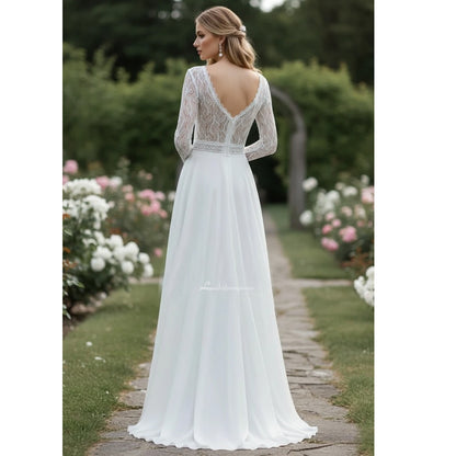 Plus-Size-Brautkleid mit Blumen, Spitzenapplikationen und Seitenschlitz