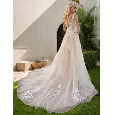 V-Neck Sleeveless Tulle Wedding Dress with  Front Slit