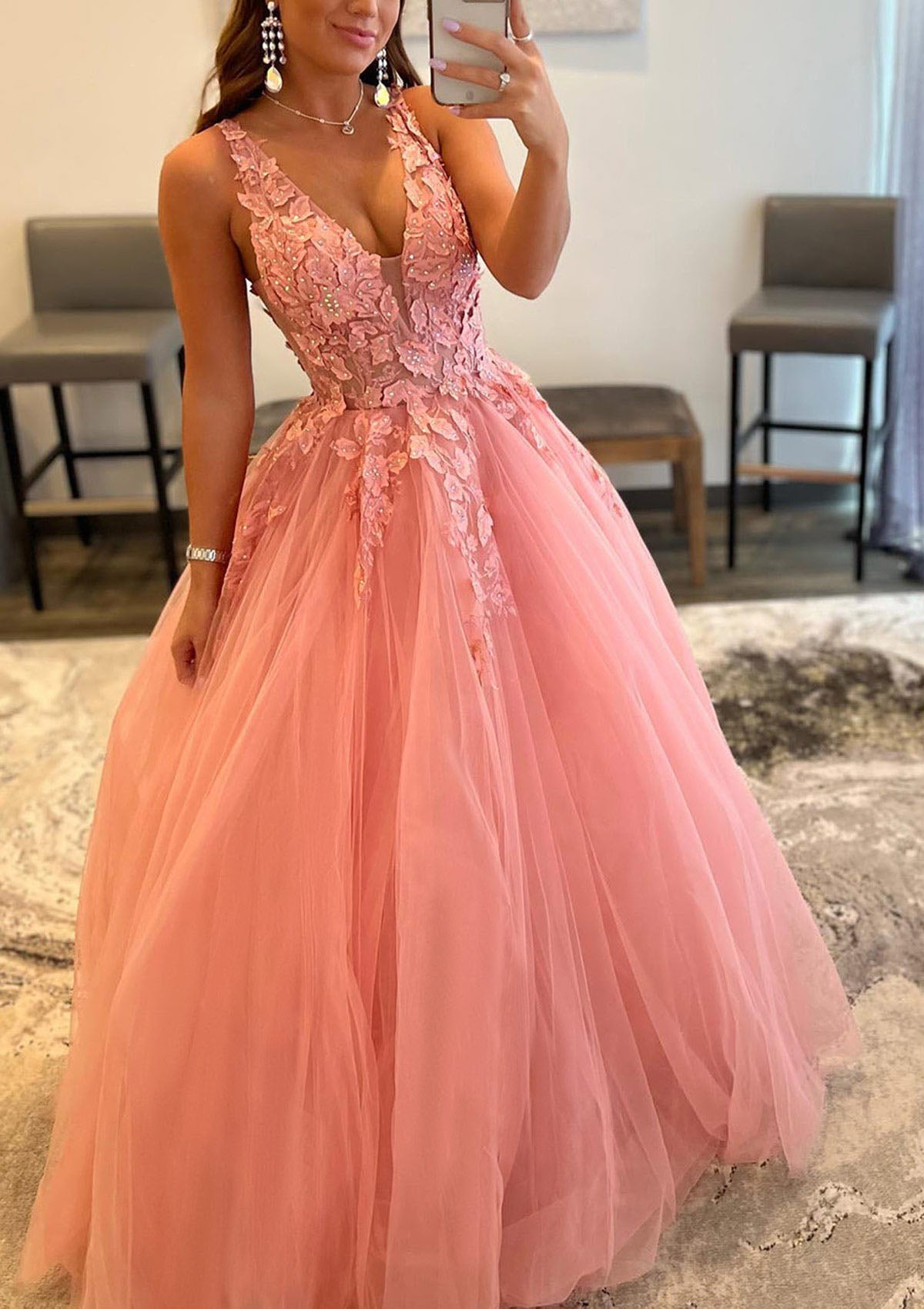 Vestido de fiesta con tirantes finos de sirena larga rosa intenso con apliques