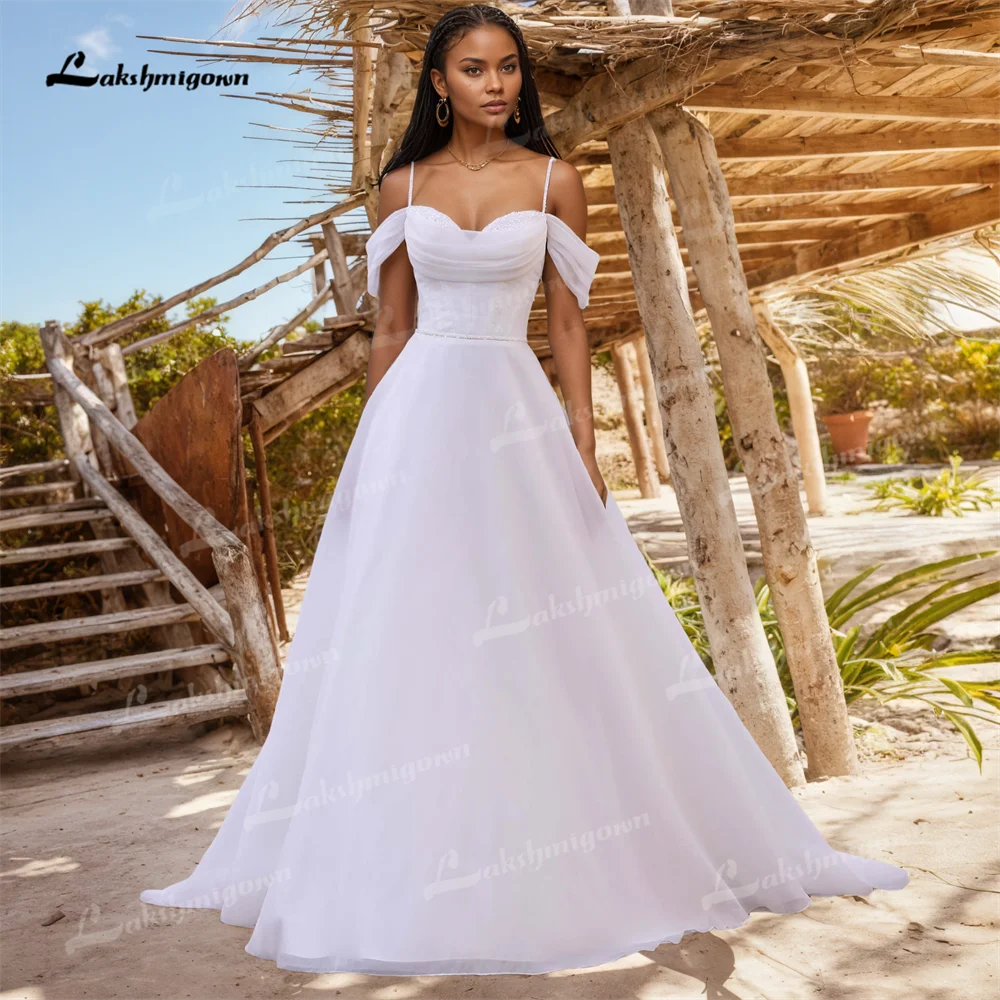 Fashion Organza A Line Wedding Dresses with Crystal Beaded
