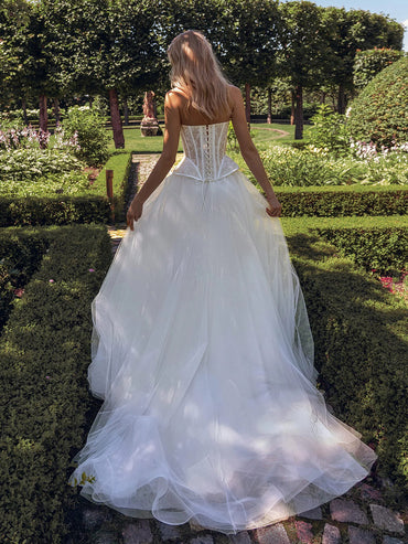 A-Line Sweetheart Strapless Tulle Lace Corset Wedding Dress with Train