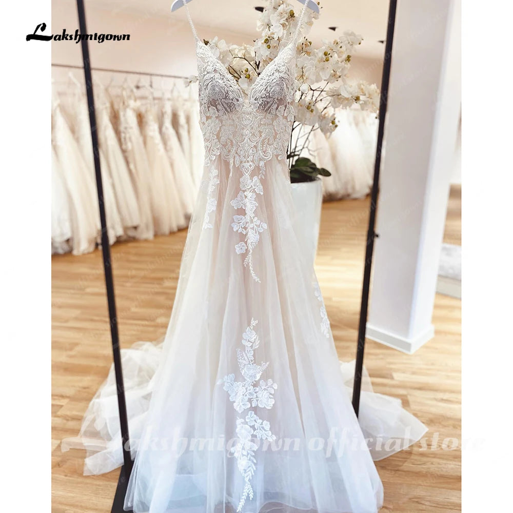 Lakshmigown Spaghetti Straps V Neck Lace Appliques Wedding Dress Open Back Sweep Robe Civil Boho Bridal Gown Vestidos de Noiva