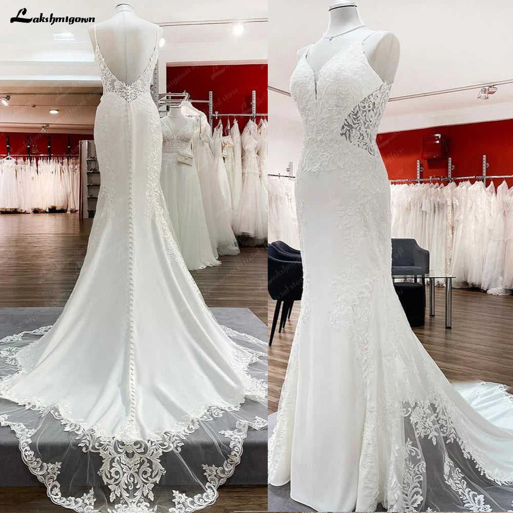 Elegant Sleeveless White Lace Satin Mermaid Wedding Dresses Lace Buttons Back Trumpet Bridal Dress Long Triain Bridal Gown