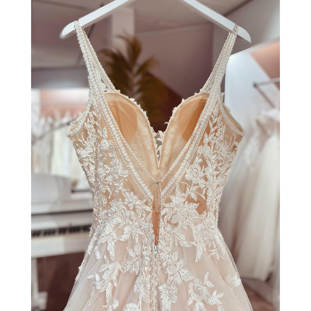 Sexy Beach Wedding Dresses Illusion Appliques Boho Bride Dresses LA106