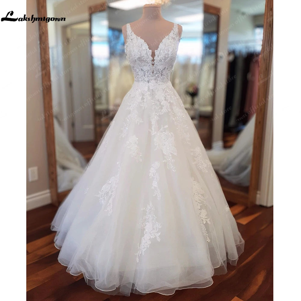 Lakshmigown Summer Boho Lace FLowy Wedding Dress V Neck Backless Unlined Bodice Bhemian Bridal Gown