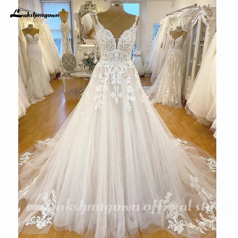 Gorgeous Appliques Court Train A-Line V-neck Wedding Dresses 2023 Luxury Lace Backless Bridal Gown vestido de noiva
