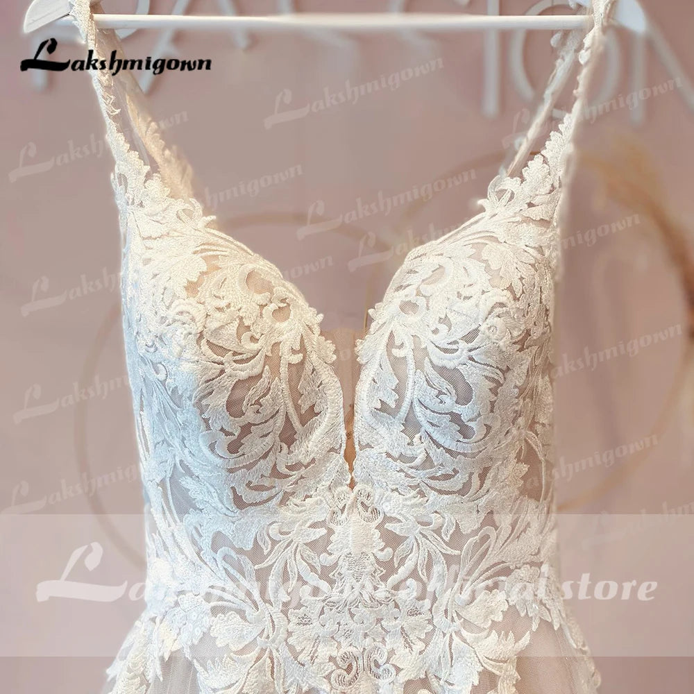 2022 Bohemian A Line Wedding Dress Beach Lace Spaghetti Straps V Neck Backless Boho Bridal Wedding Gown Vestidos De Noiva