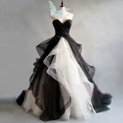 Gothic Black Ball Gown Wedding Dresses Ruched Ruffles Bridal Gowns