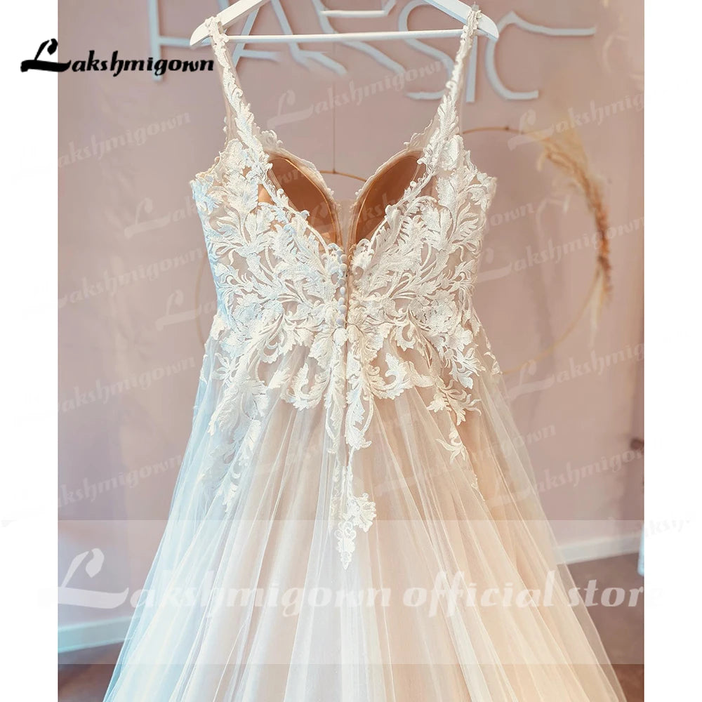 2022 Bohemian A Line Wedding Dress Beach Lace Spaghetti Straps V Neck Backless Boho Bridal Wedding Gown Vestidos De Noiva