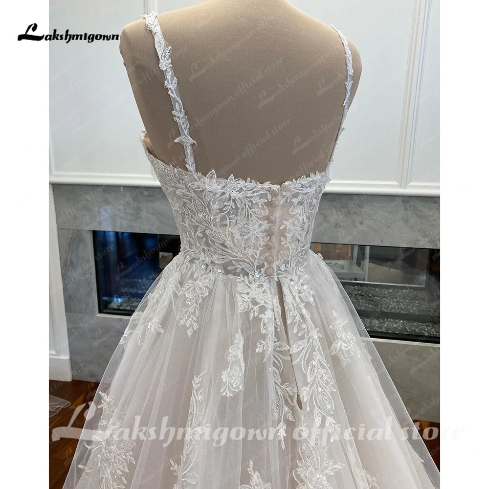 Gorgeous Spaghetti Strap Wedding Dress Modern A-line Sweetheart Lace Applqiue Bridal Gown Elegant Long Tulle Bride Dresses