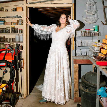 Long Puffy Sleeves Lace Boho Bridal Gowns Tassel Bohemian Beach Wedding Dress