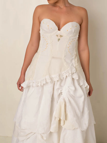 A-Line Sweetheart Corset Tiered Lace Embroidery Wedding Dress