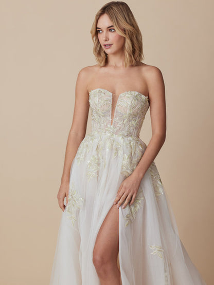 A-Line Strapless Tulle Embroidery High Slit Wedding Dress with Train