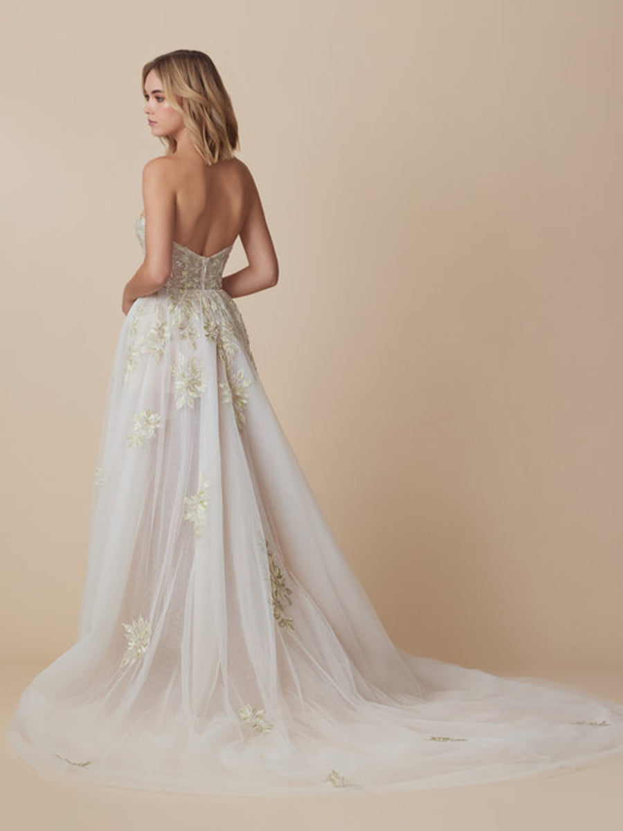 A-Line Strapless Tulle Embroidery High Slit Wedding Dress with Train